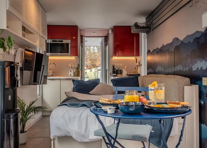 Houseboat With Paddle Boat -sail, Explore And Relax * Prague