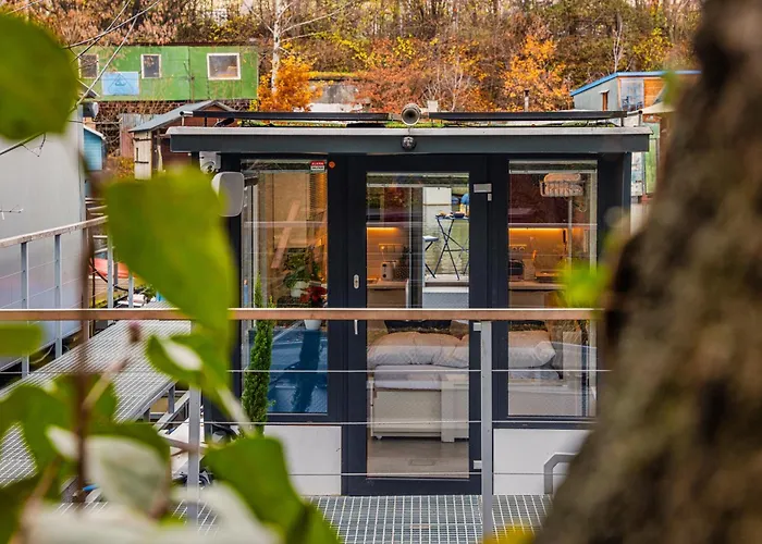Bateau-hôtel Houseboat With Paddle Boat -sail, Explore And Relax *