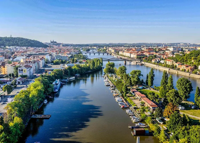 Houseboat With Paddle Boat -sail, Explore And Relax * Prague