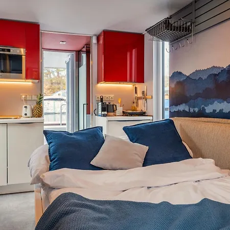 بوتيل Romantic Houseboat Neptun In Prague With Paddle Boat *