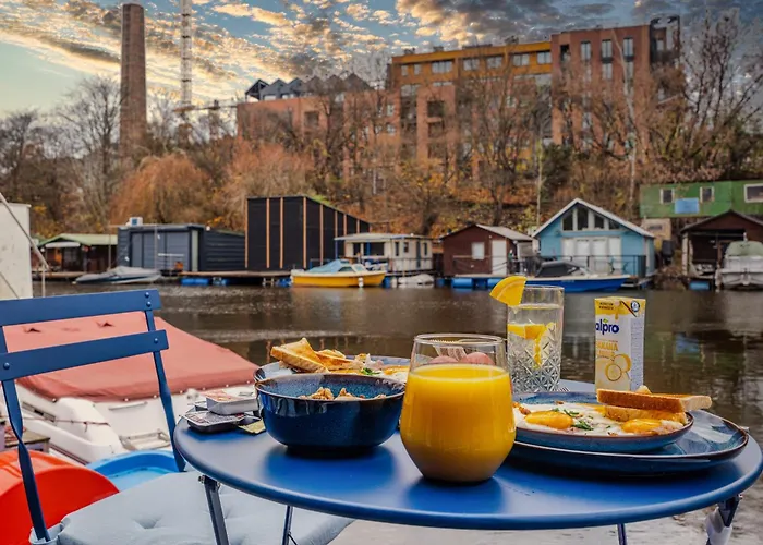 Houseboat With Paddle Boat -sail, Explore And Relax * Prag