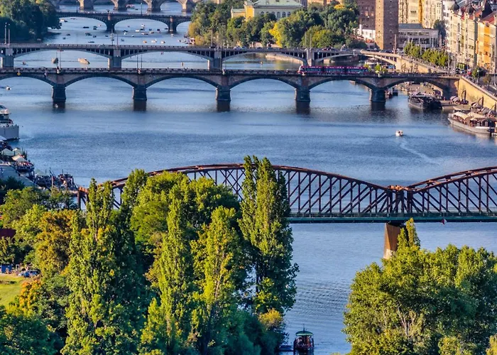 Houseboat With Paddle Boat -sail, Explore And Relax Tekne Prag