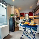 Houseboat With Paddle Boat -sail, Explore And Relax Botel *